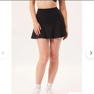 Ultra Light Skort FLOAT Girlfriend Collective Athleisure